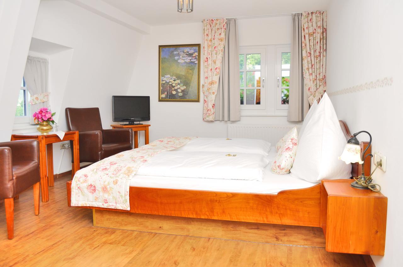 Altes Zollhaus Bed & Breakfast Байлщайн Екстериор снимка