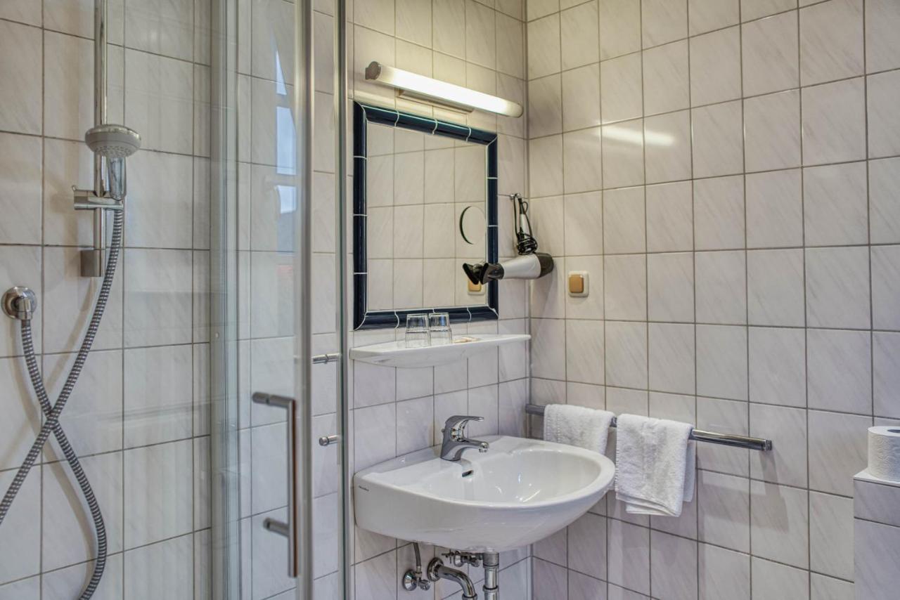 Altes Zollhaus Bed & Breakfast Байлщайн Екстериор снимка