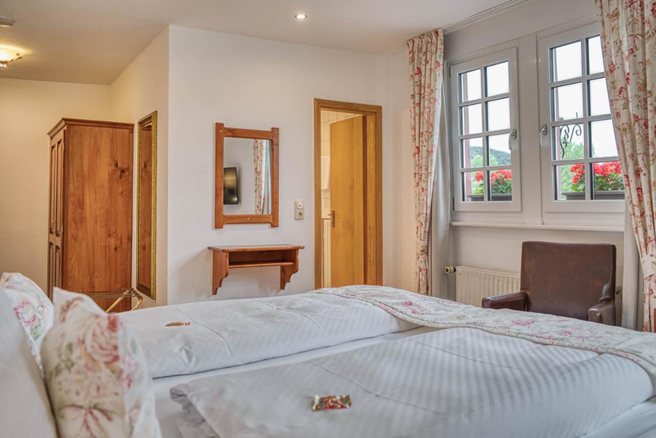 Altes Zollhaus Bed & Breakfast Байлщайн Екстериор снимка